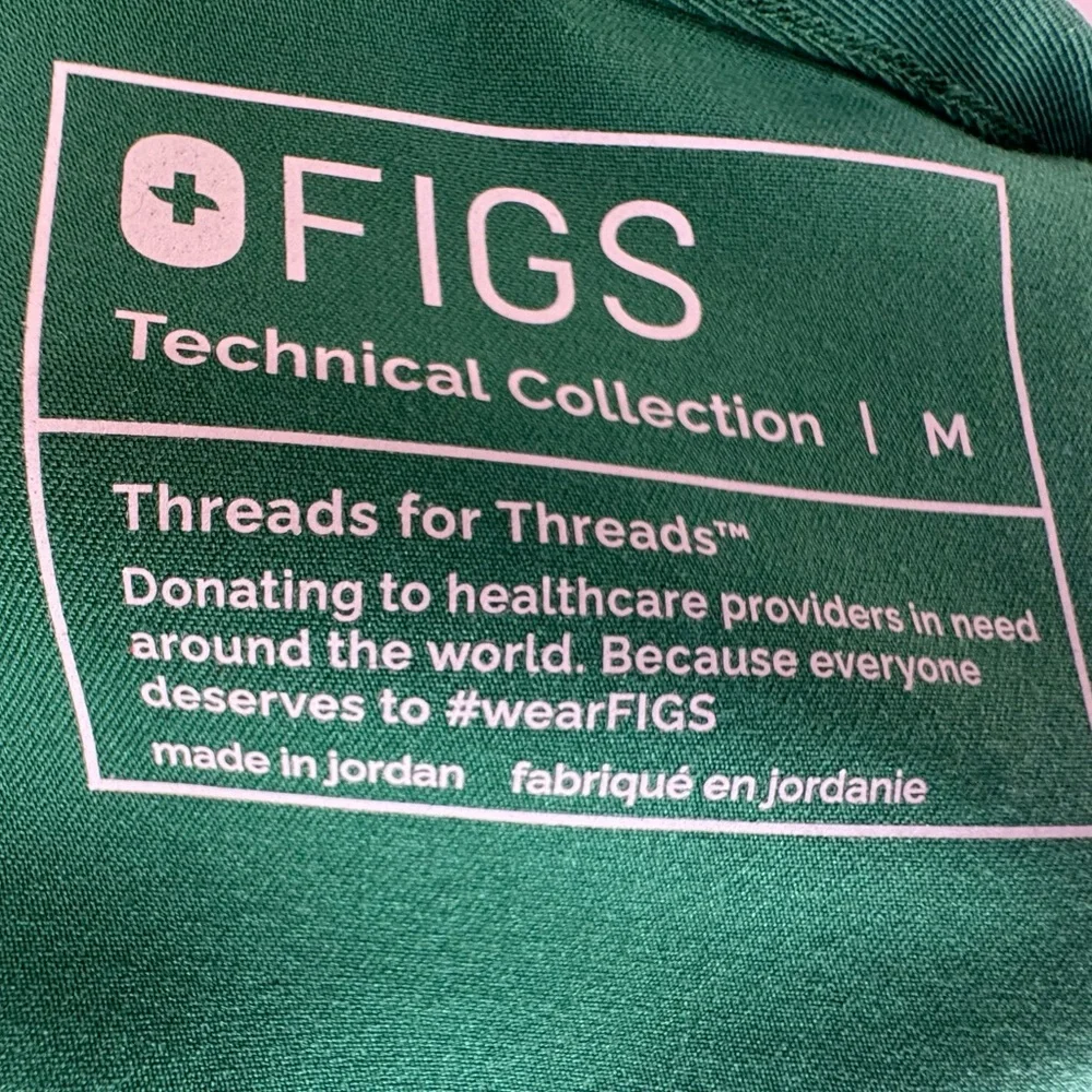 Figs Indocyanine Green Scrub Set- Medium Petite ๐ - Picture 13 of 14